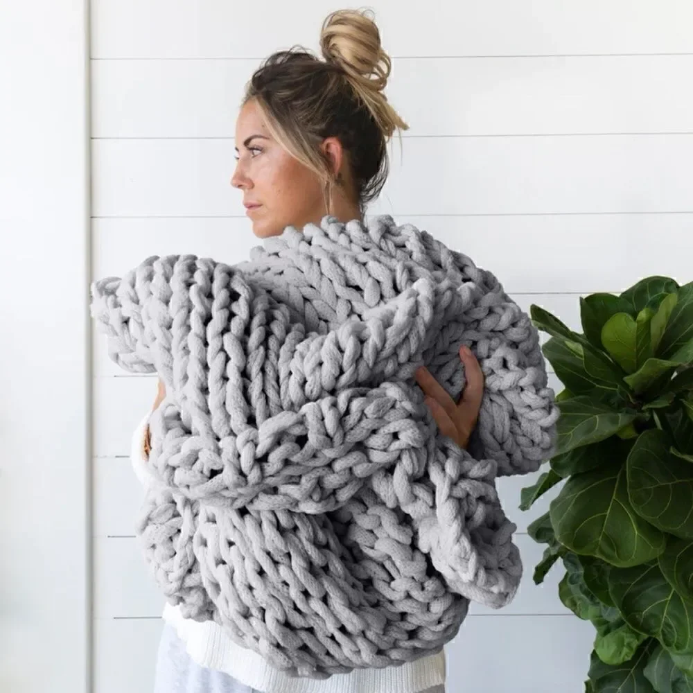 Light Gray Chunky Knitted Woven Throw Blanket Farmhouse Country Cozy Christmas